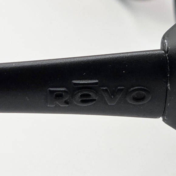 REVO 1004-001 Polarized Sunglasses w/ Case *Unisex** - Picture 9 of 16